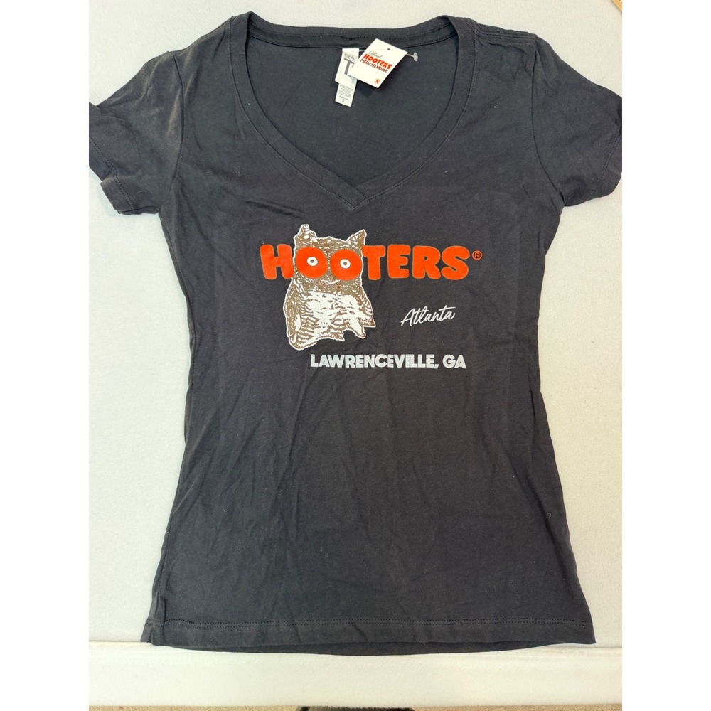 Hooters Lawrenceville GA Atlanta V-Neck Graphic T-Shirt Black Small NWT